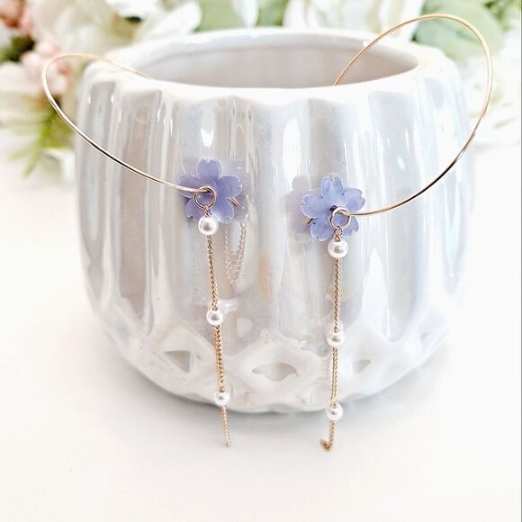 💖 2/$30 Big thin hoop flower & pearls Y2K tassel dainty lightweight earrings - Picture 1 of 10